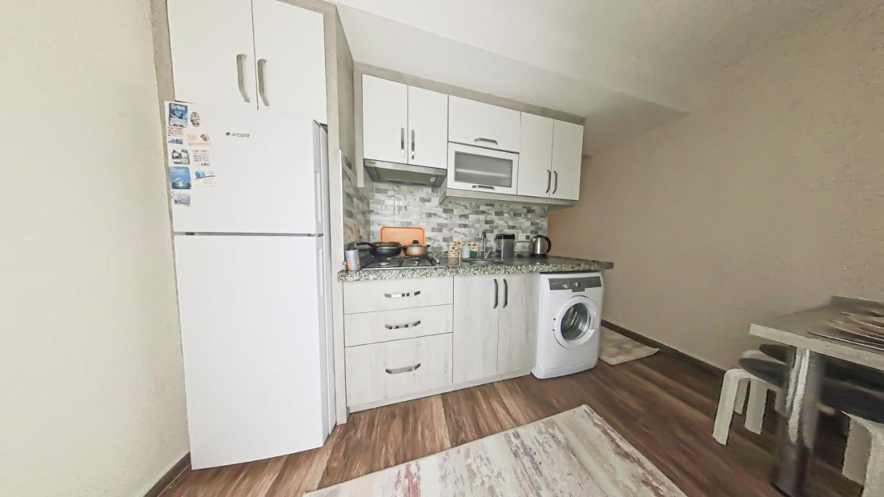Spacious Flat Close To Sea'4' Apartment Antalya
