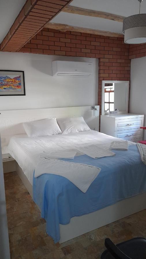 Aparthotel Bat *