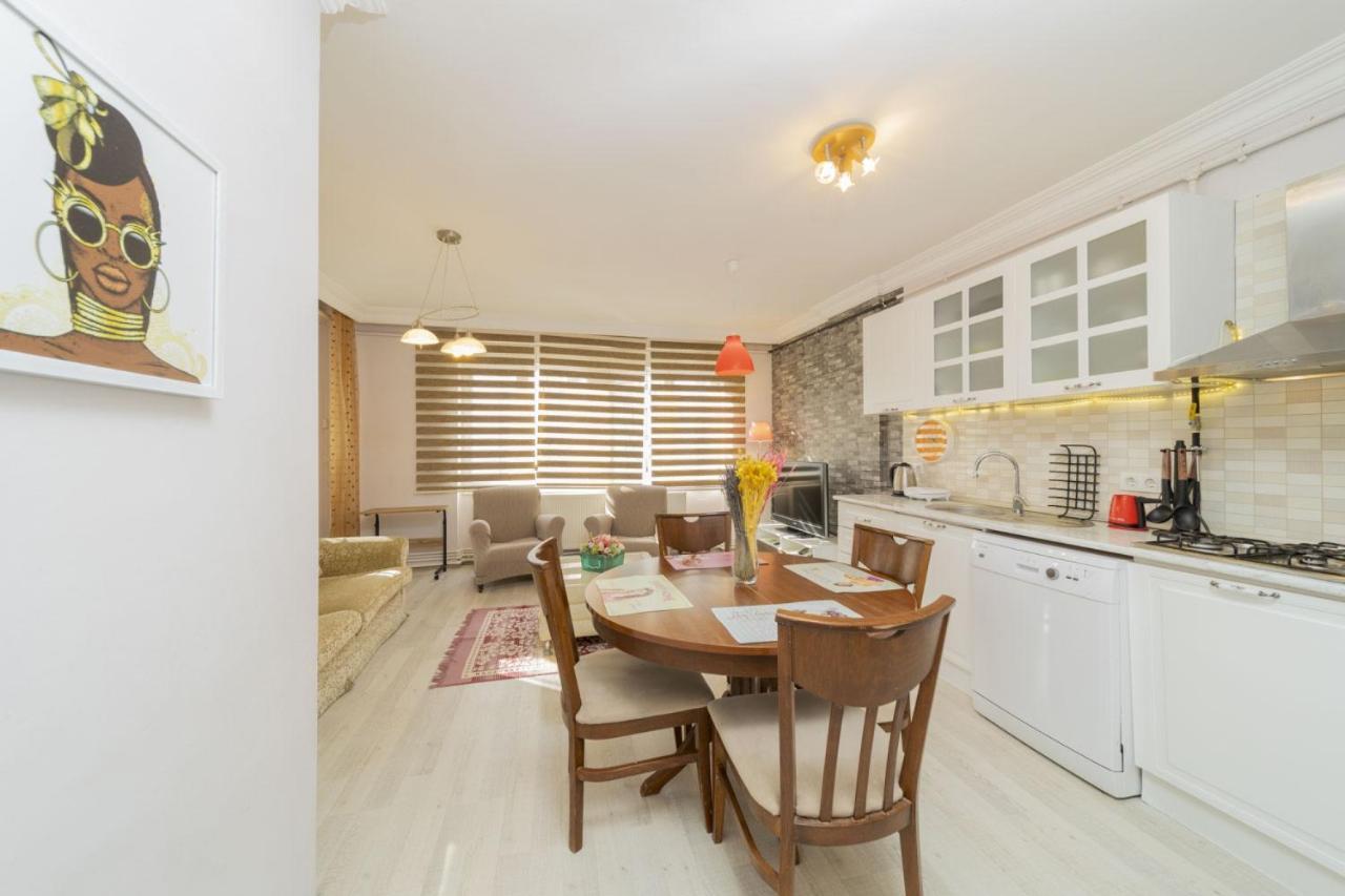 Apartment Flat Close To With Balcony In Konyaalti Antalya