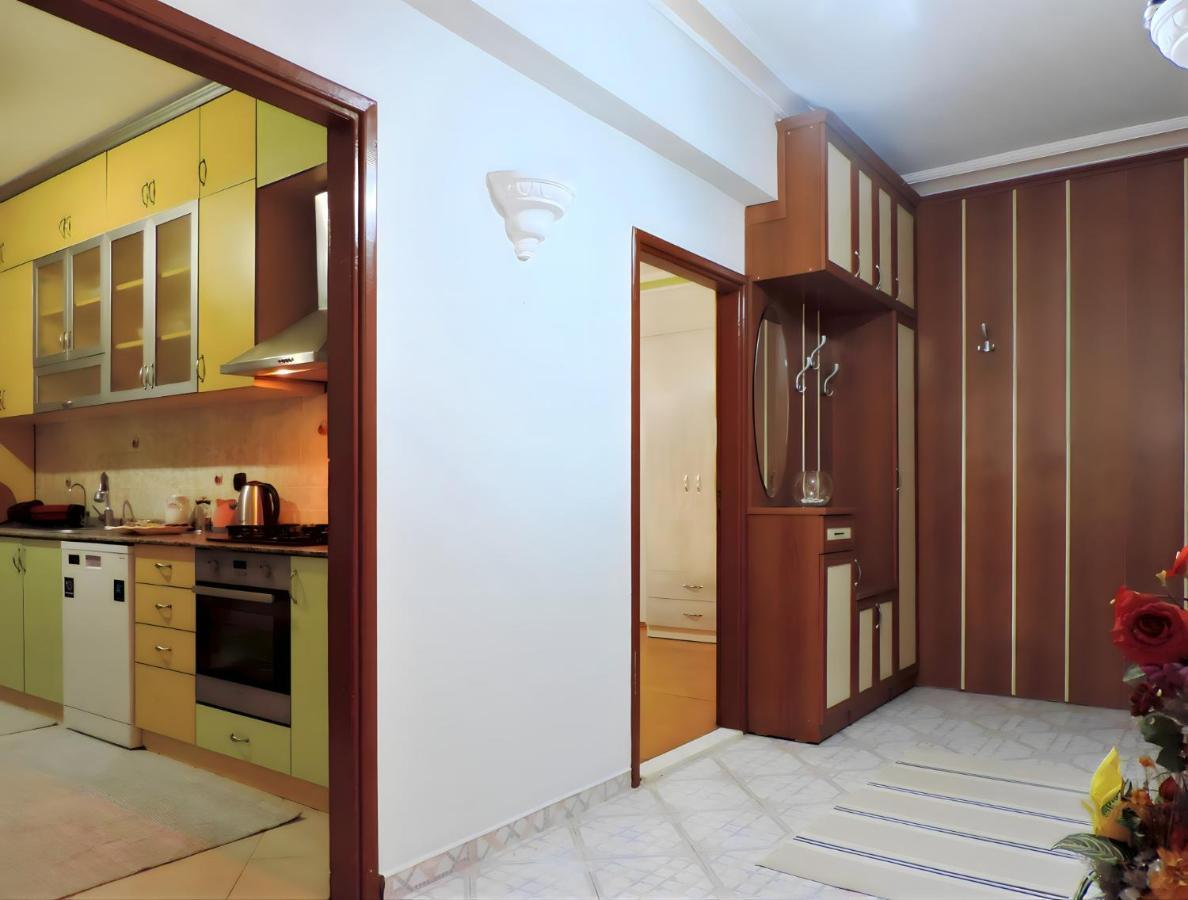 Apartment And Serene Flat With Balcony In *