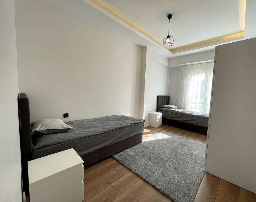 Riviera 100m Away From The Sea, 2 Bedroom Apartment *