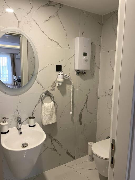 Apartment Riviera 100m Away From The Sea, 2 Bedroom *