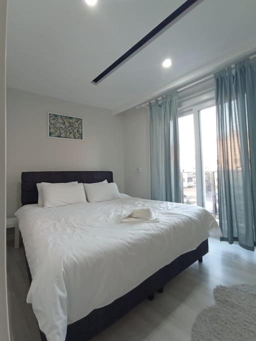 Stylish 1-bedroom Apart In Dw Antalya