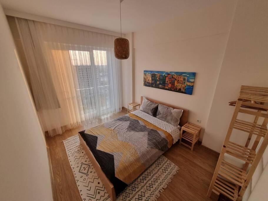 Comfy Close To Airport Daire