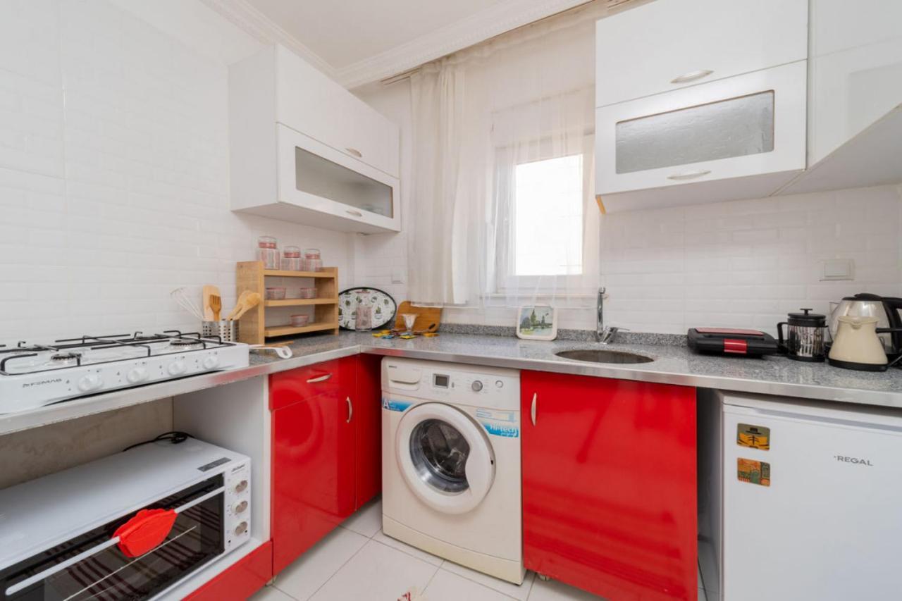 Flat In With Shared Pool And Garden Apartment