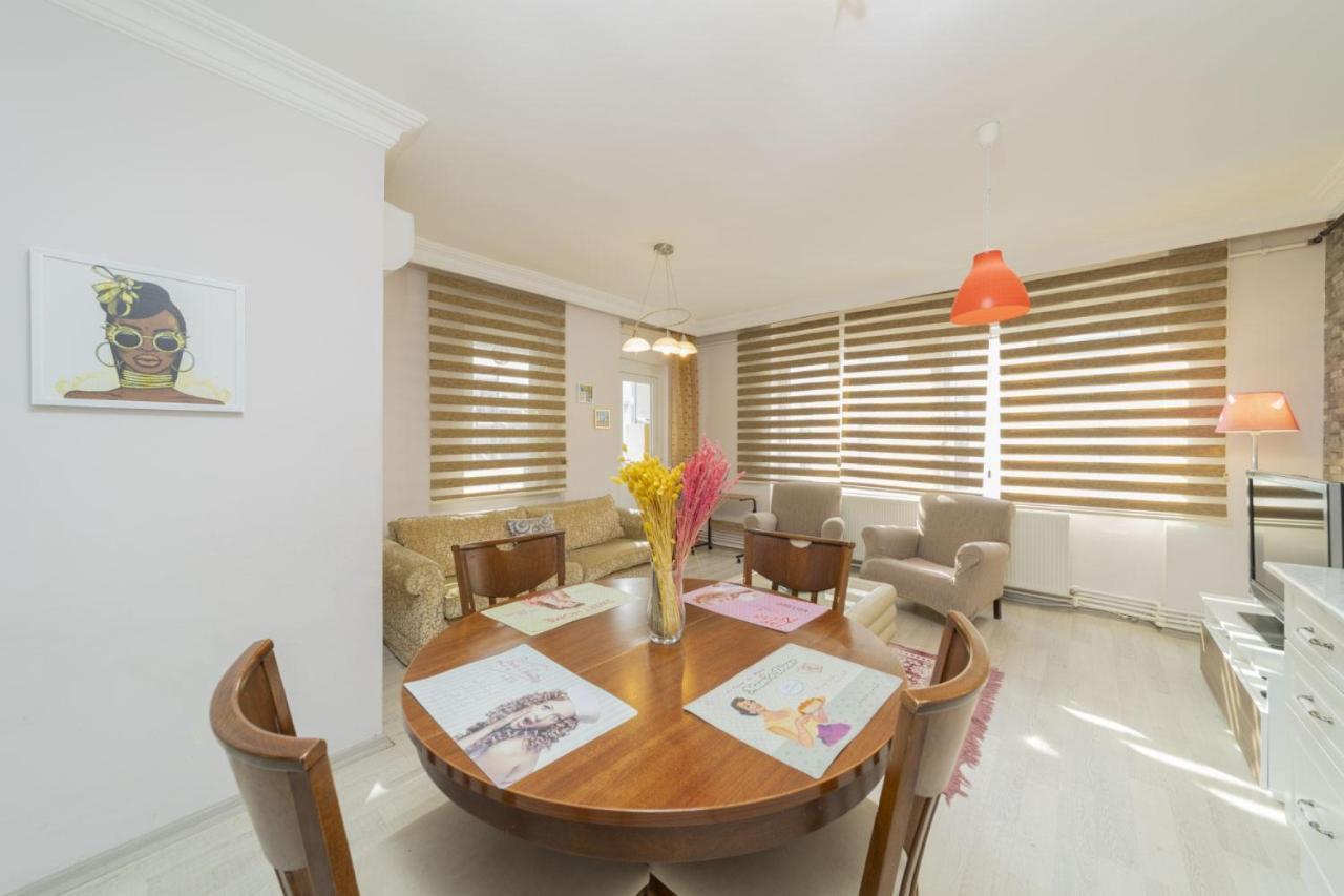 Apartment Flat Close To With Balcony In Konyaalti Antalya