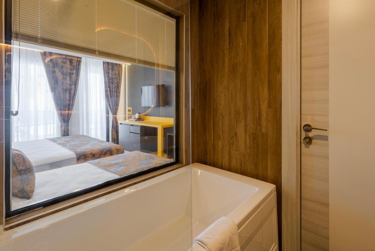 Hotel Tema 242 2*