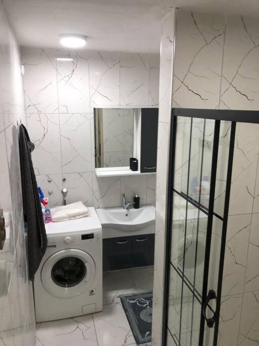 Apartment Central Location In The City *