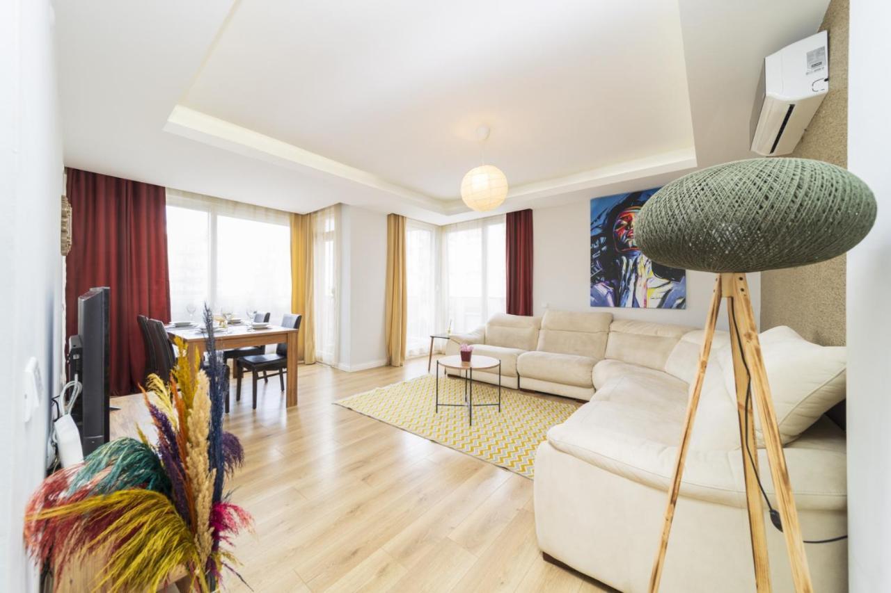 Apartment Luminous Flat 15 Min To Hadrian Gates Antalya