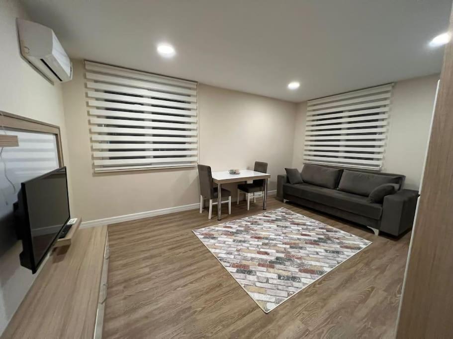 Apartment Erasta Avm 2dk Konyaalti Plaji 3km Genis Daire'16' *