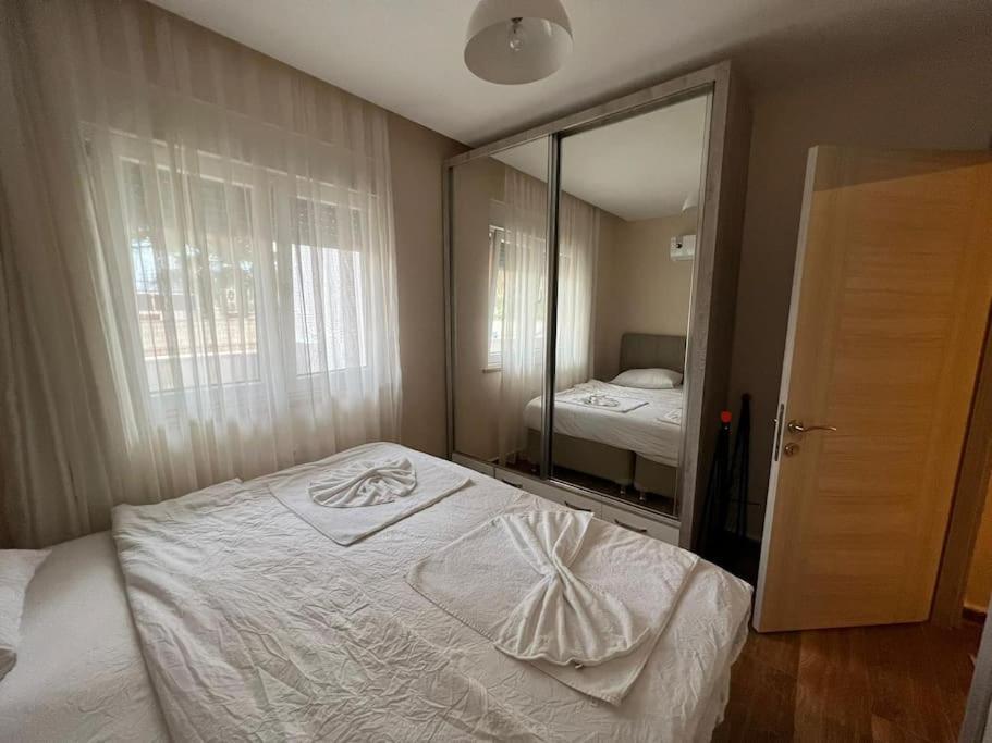 Muhtesem Konum, Genis Daire'2' Apartment