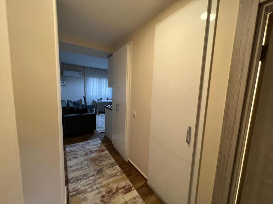 Giris Kat,merkezi Konum, Alisveris Merkezi Karsisi'3' Apartment *