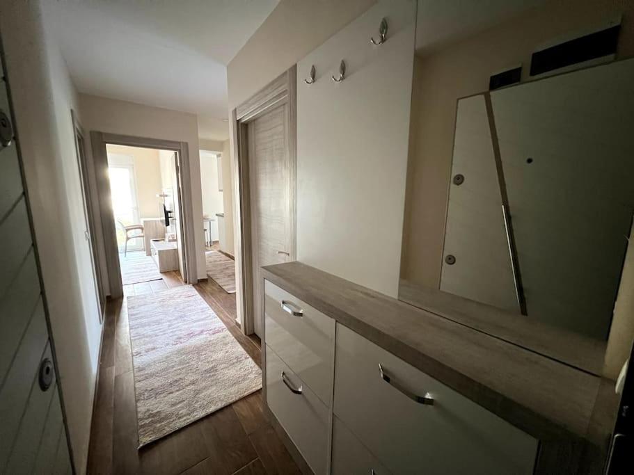 Sik, Merkezde Denize 3 Km Kueltuer Kafeler Cd. 2 Dk '12' Apartment Antalya
