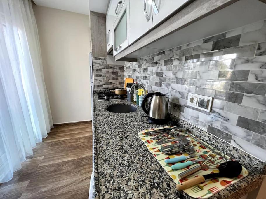 Apartment Sik, Merkezde Denize 3 Km Kueltuer Kafeler Cd. 2 Dk '12' Antalya