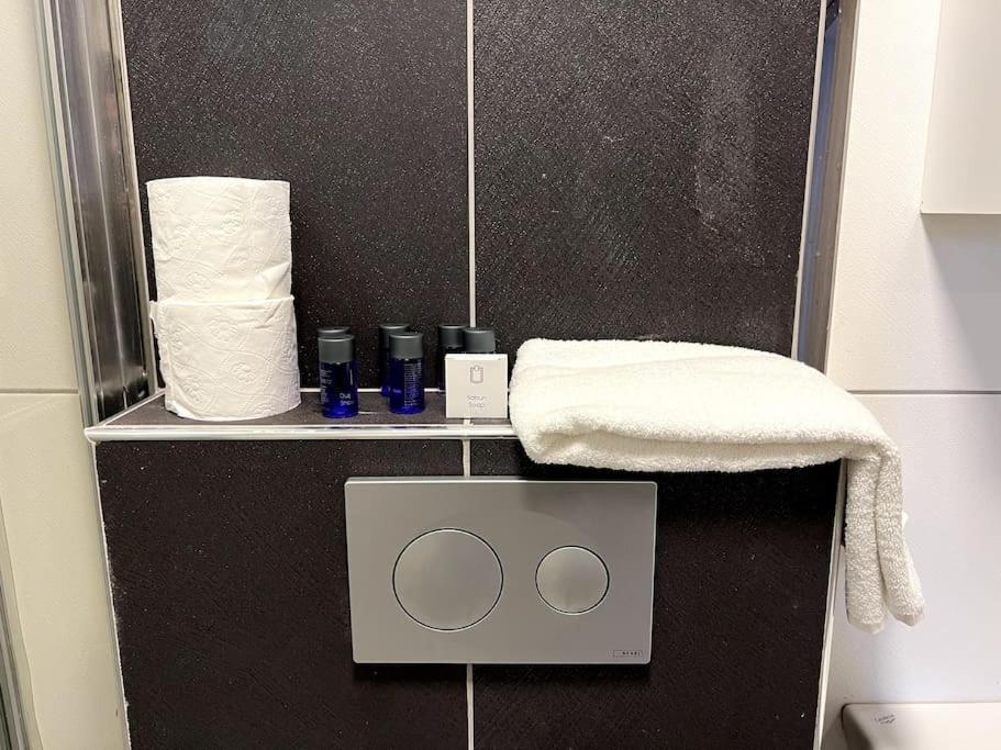 Sik, Merkezde Denize 3 Km Kueltuer Kafeler Cd. 2 Dk '12' Apartment Antalya