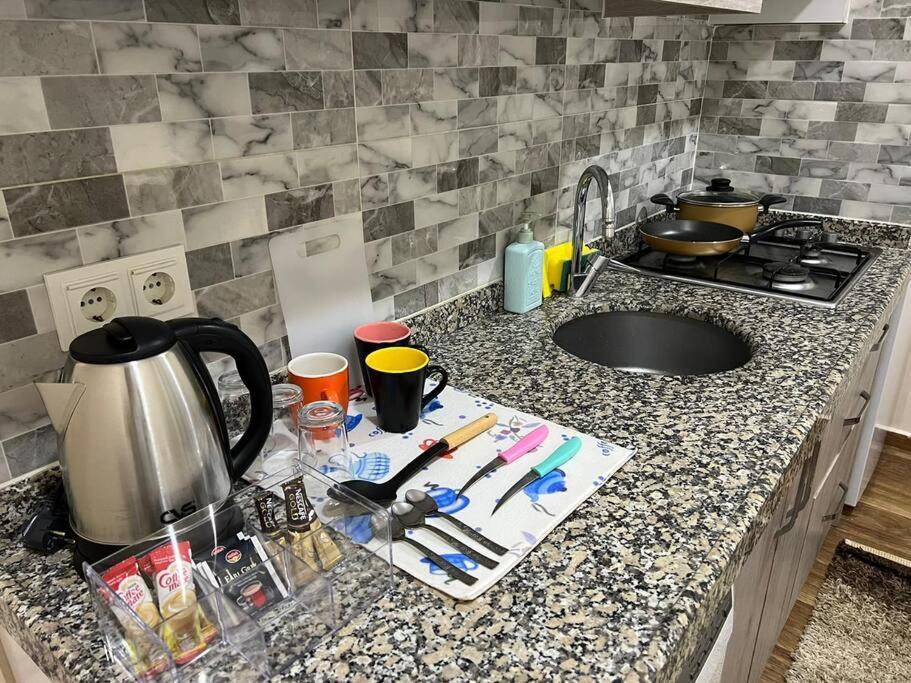 Konyaalti Sahiline Arac Ile 5 Dk Merkezi Konum '14' Apartment