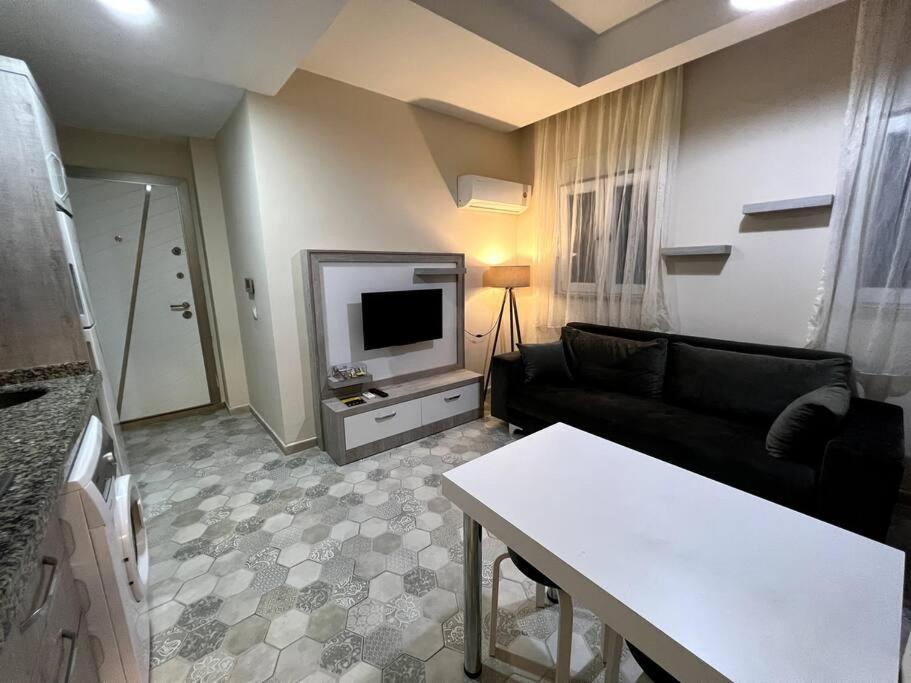 Basement Floor, Erasta Mall Karsisi, 1+0 Stuedyo '23' Apartment Antalya