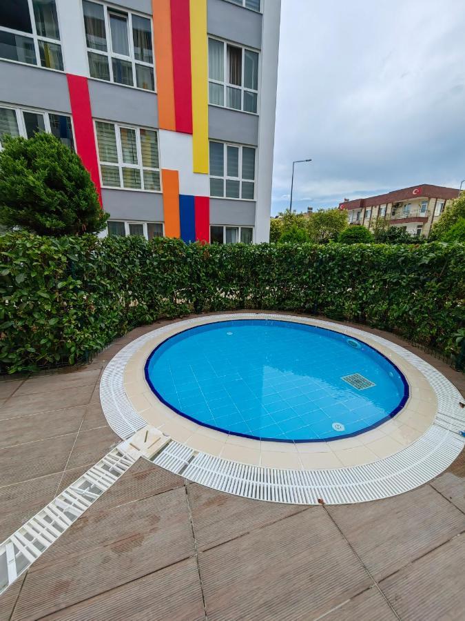 Apartment Selin's With Pool View