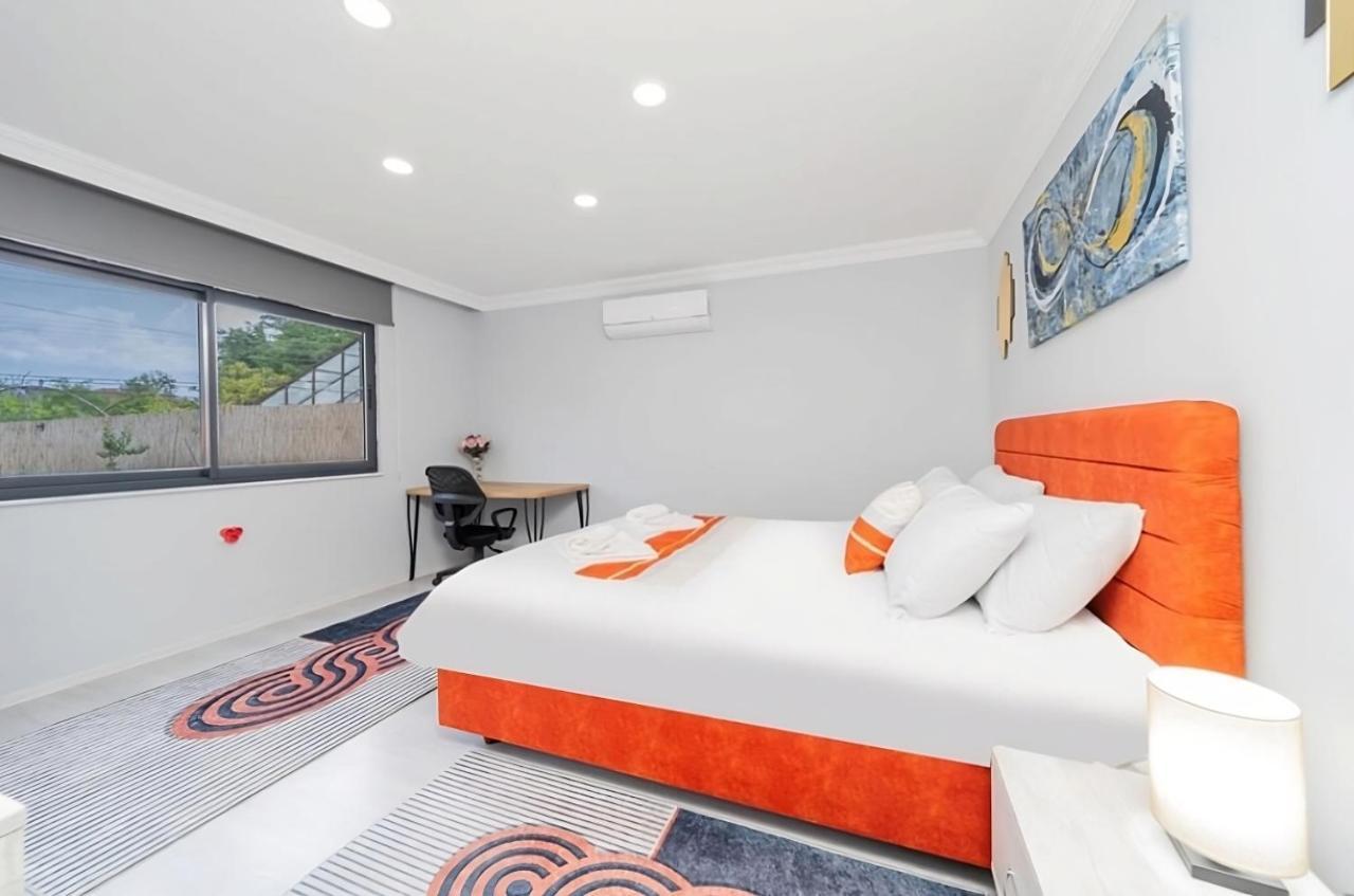 Villa Orange House Private Garden Terrace Hot Tub Mountain Views Konyaalti *