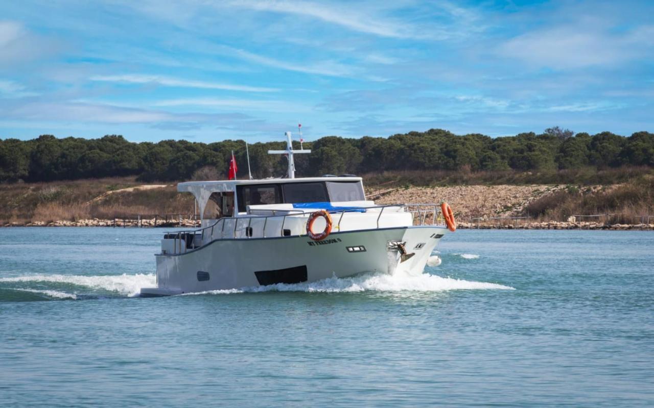 Karci Yacht Charter Botel *
