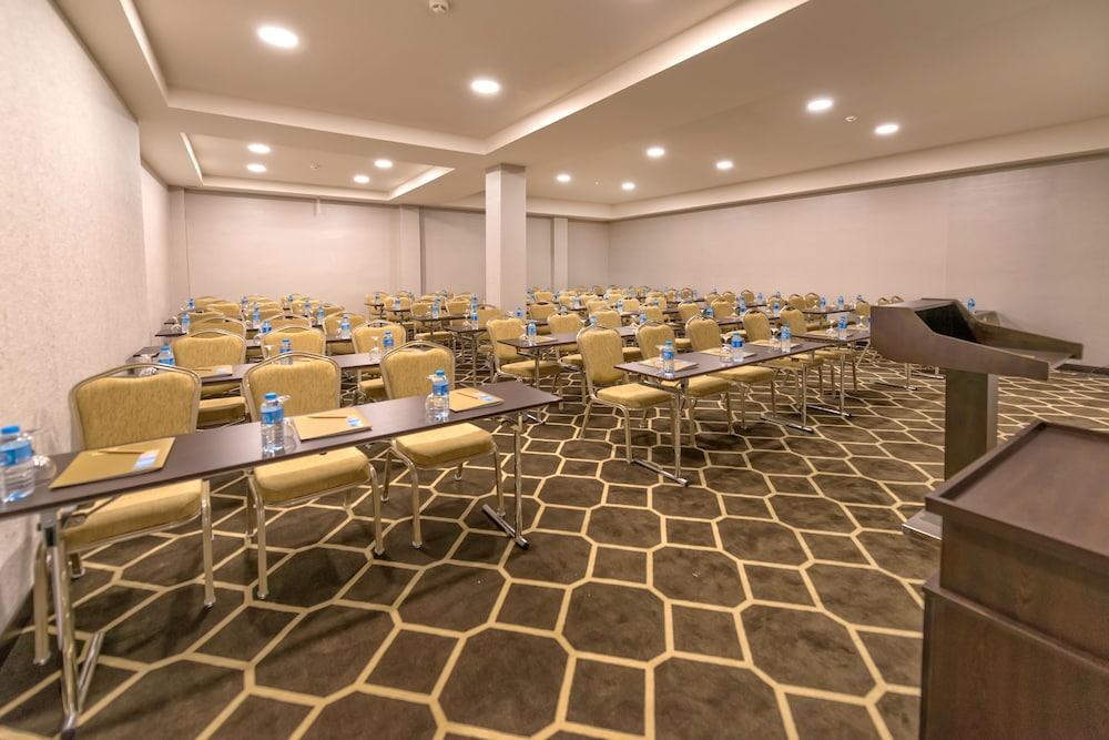 Otel Nashira
