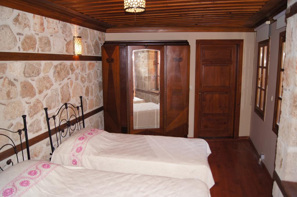 Candle Suites 4*