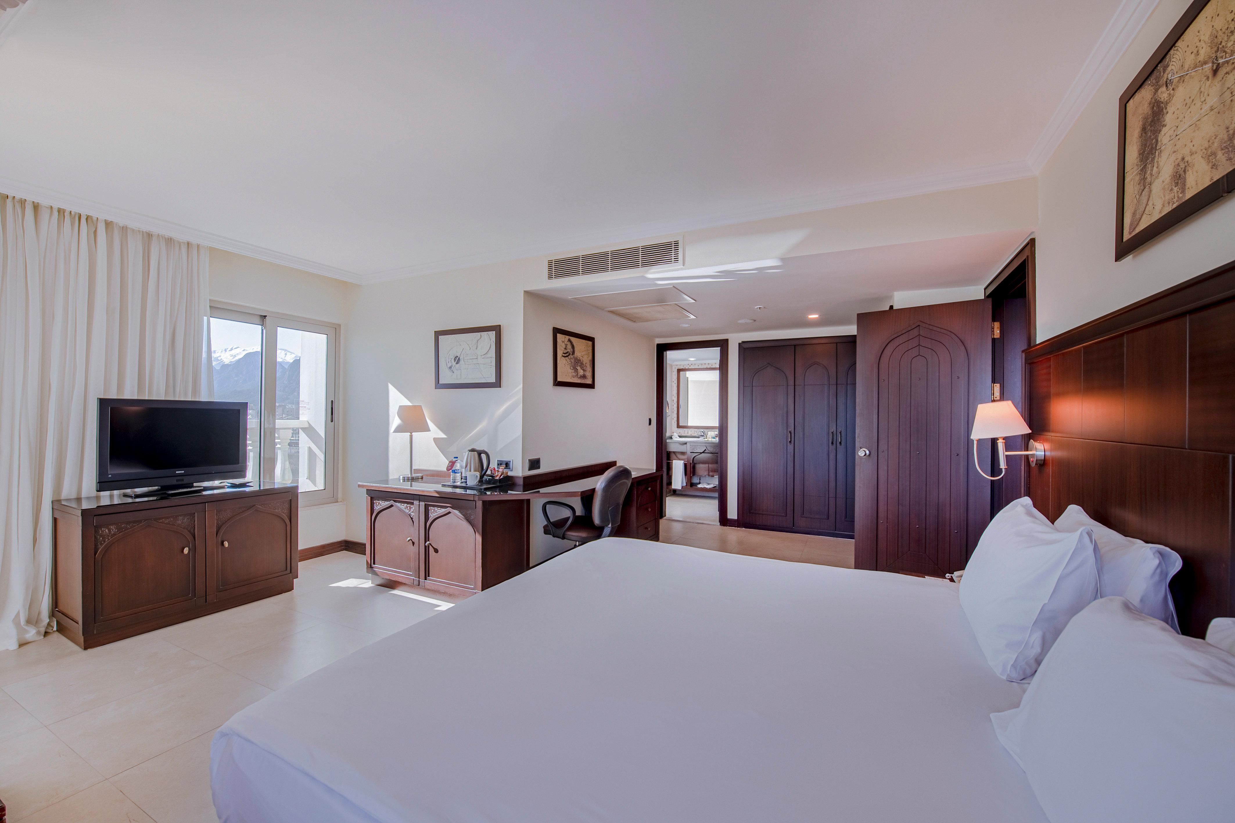 Crowne Plaza By Ihg 5*
