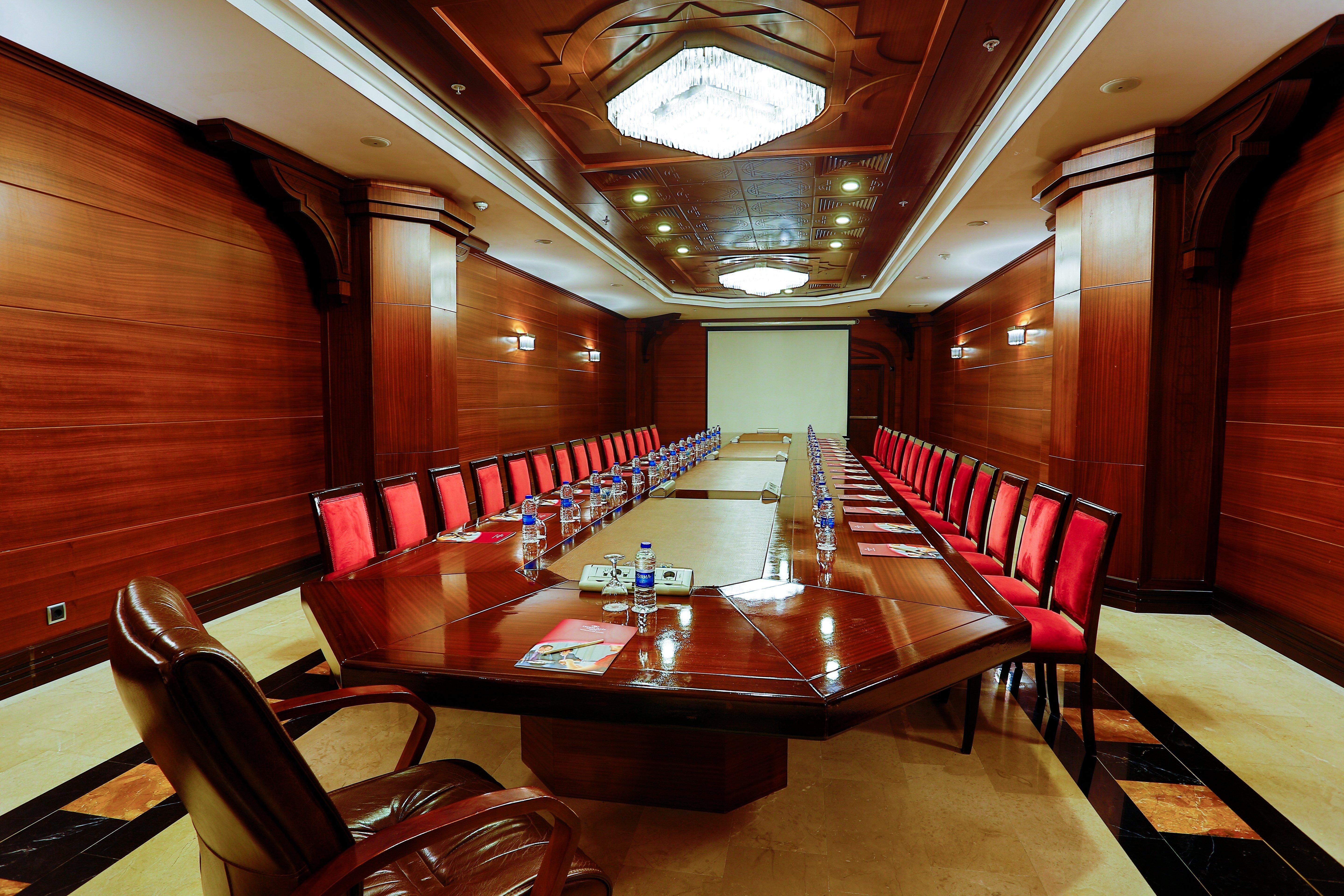 Crowne Plaza By Ihg Hotel