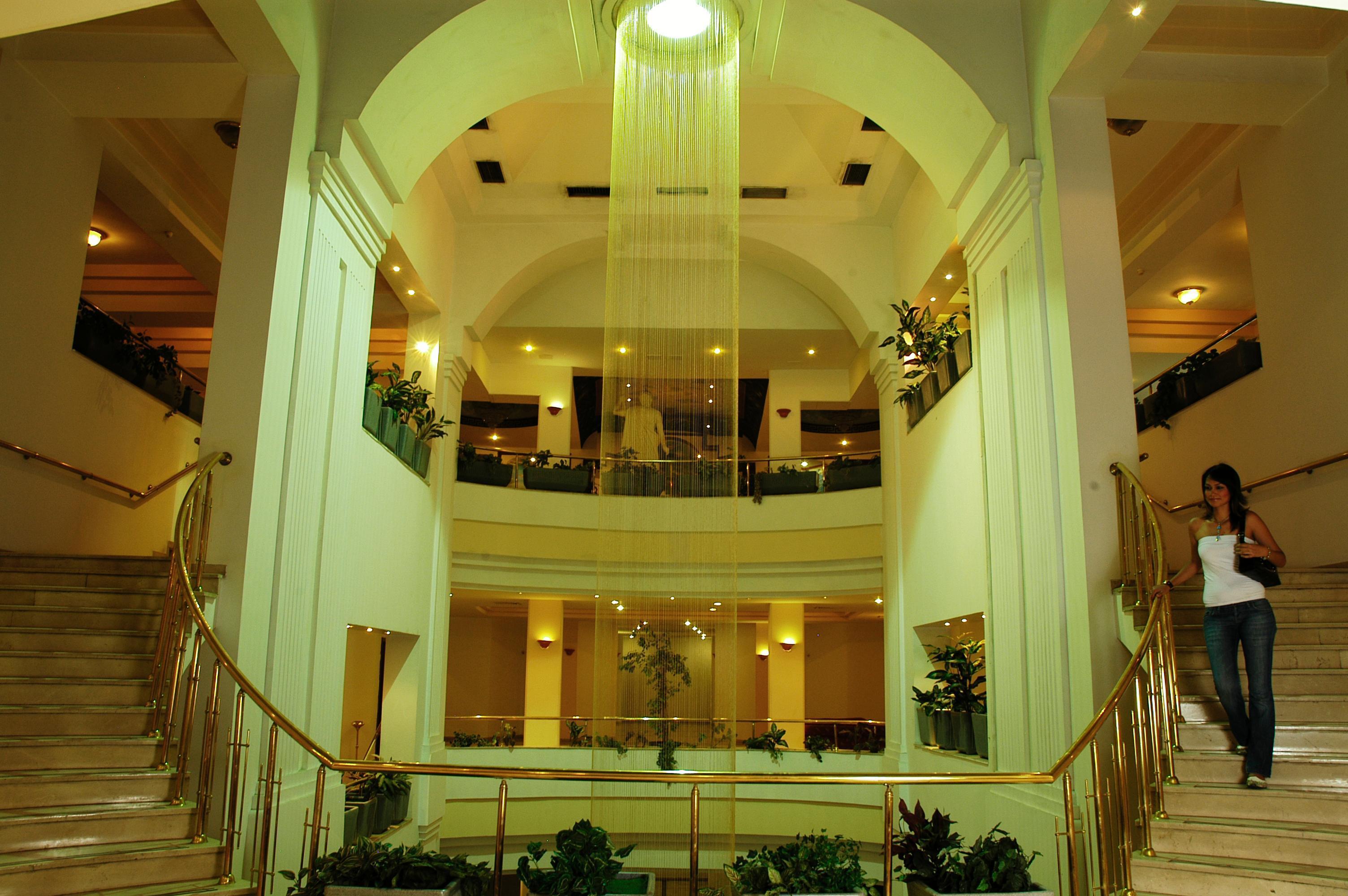 Otel Adonis