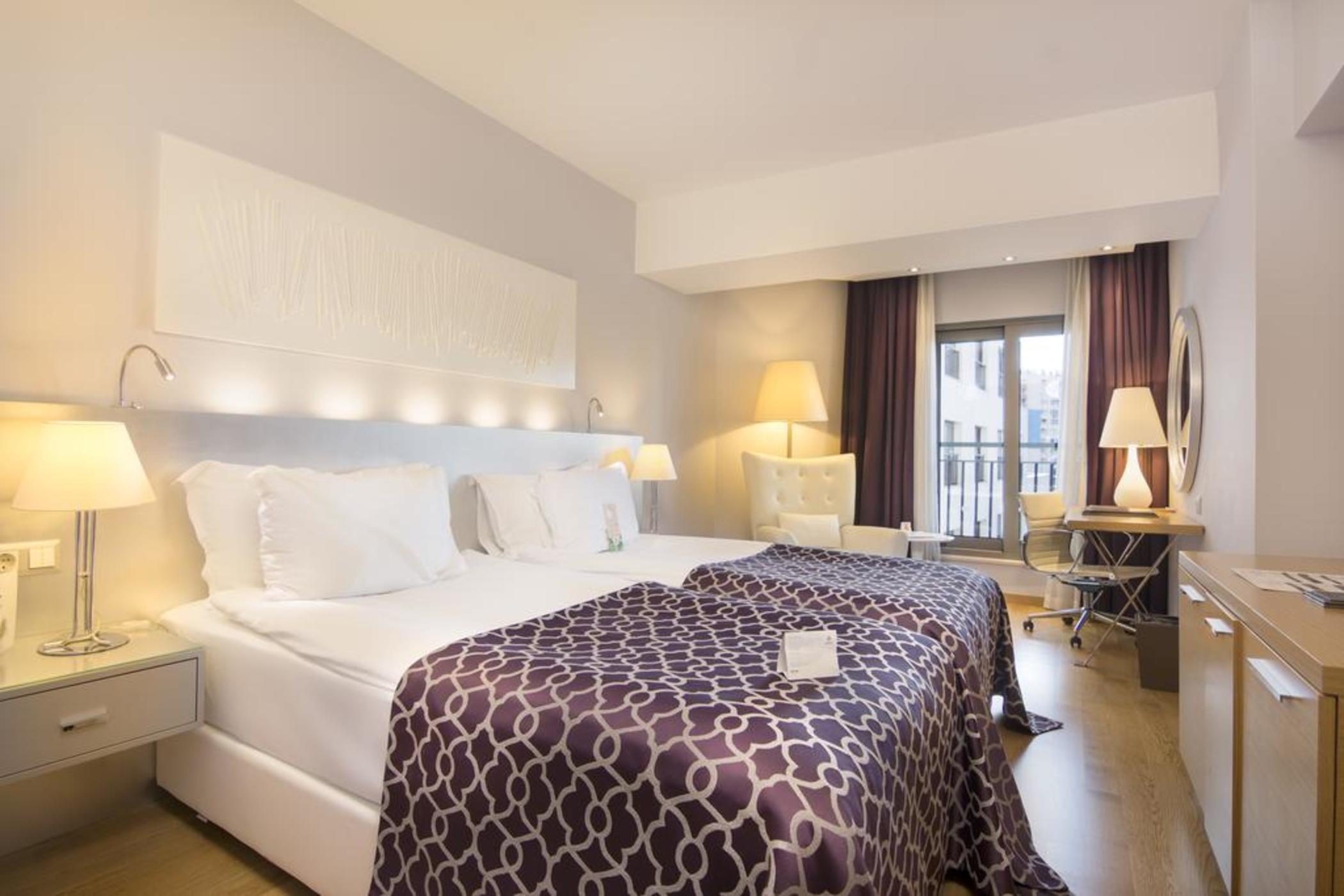 Akra V Otel