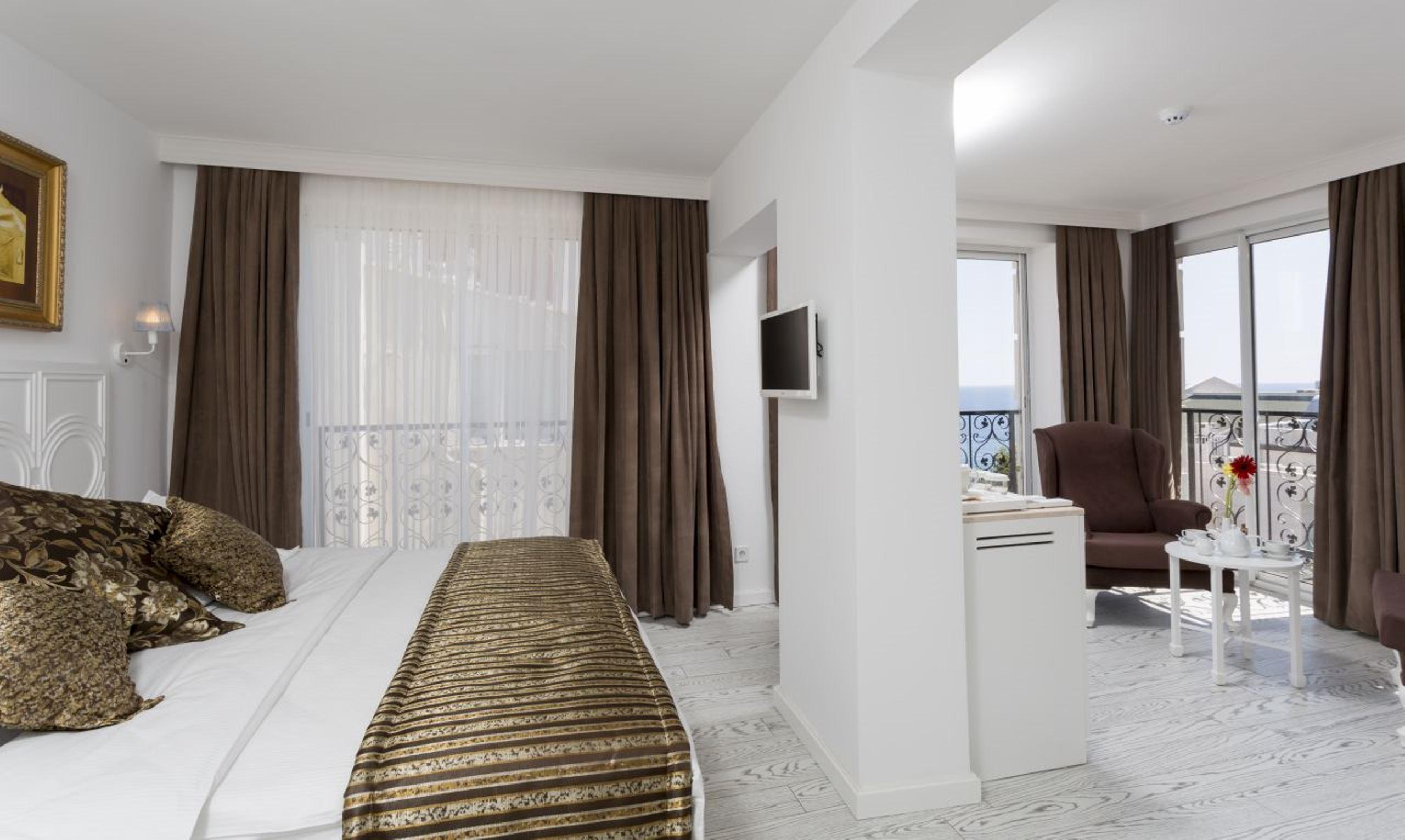 Otel Wise & - Adults Only 3*