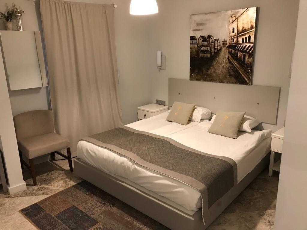 Delight Deluxe & Hotel