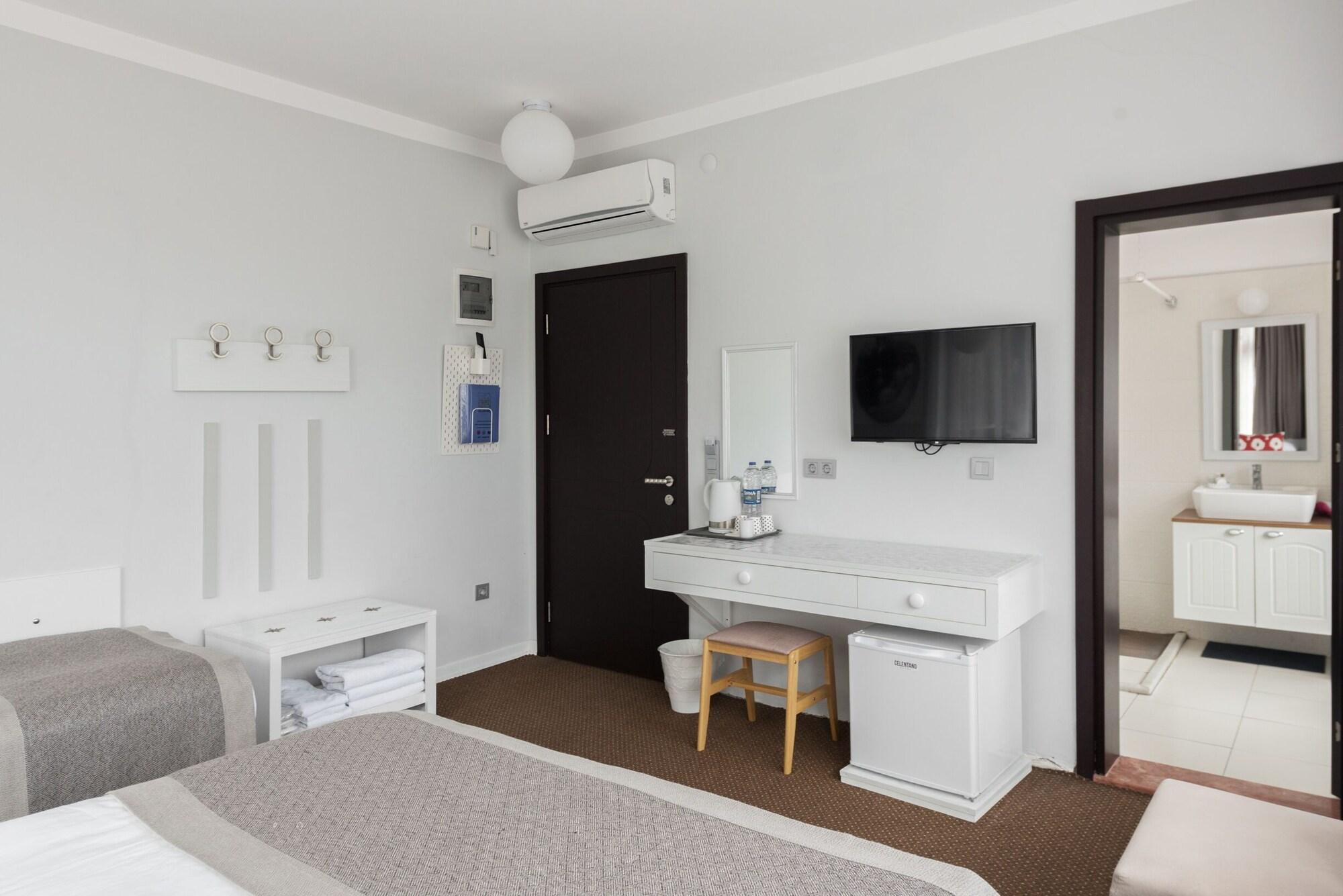Delight Deluxe & Hotel 2*