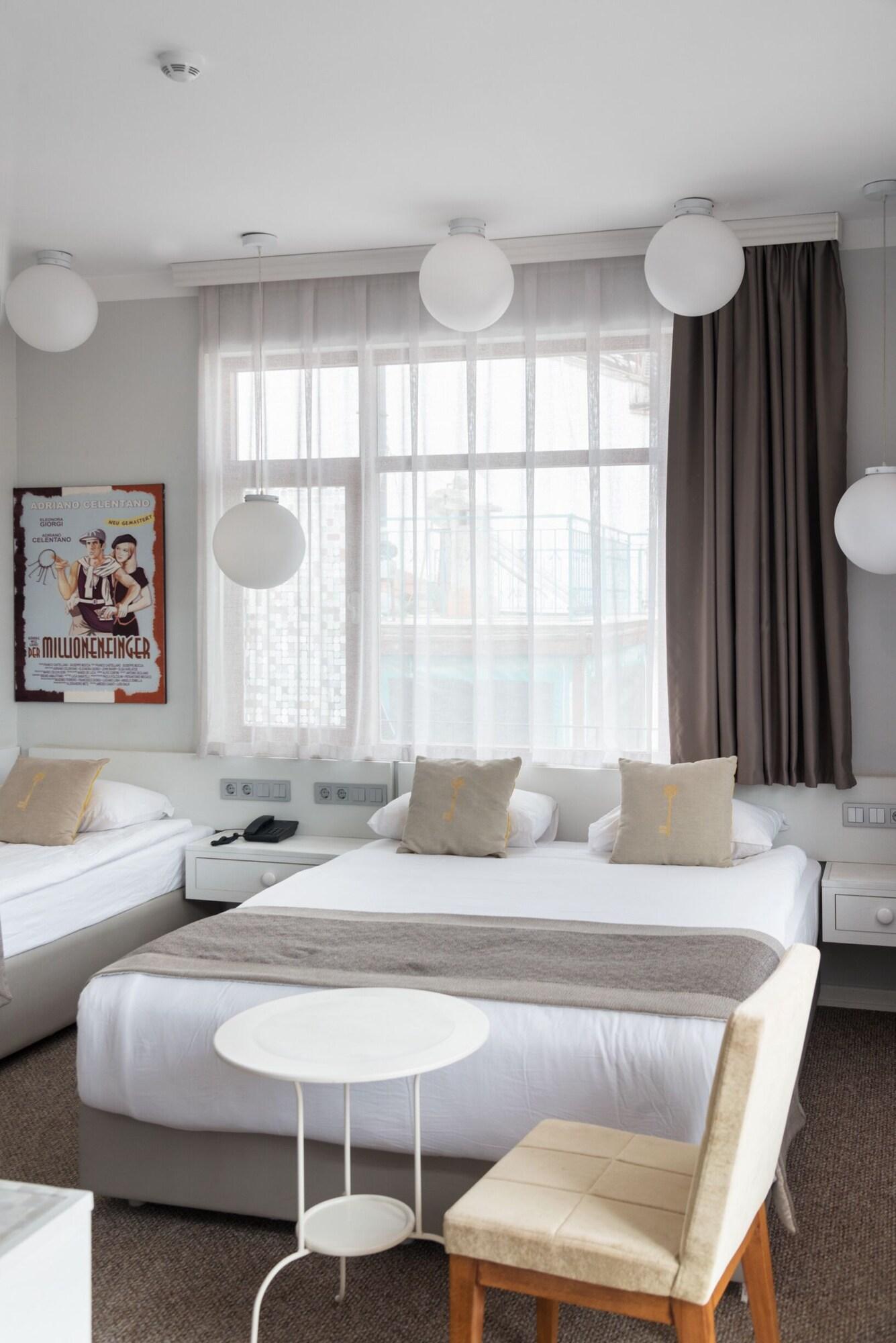 Hotel Delight Deluxe & 2*