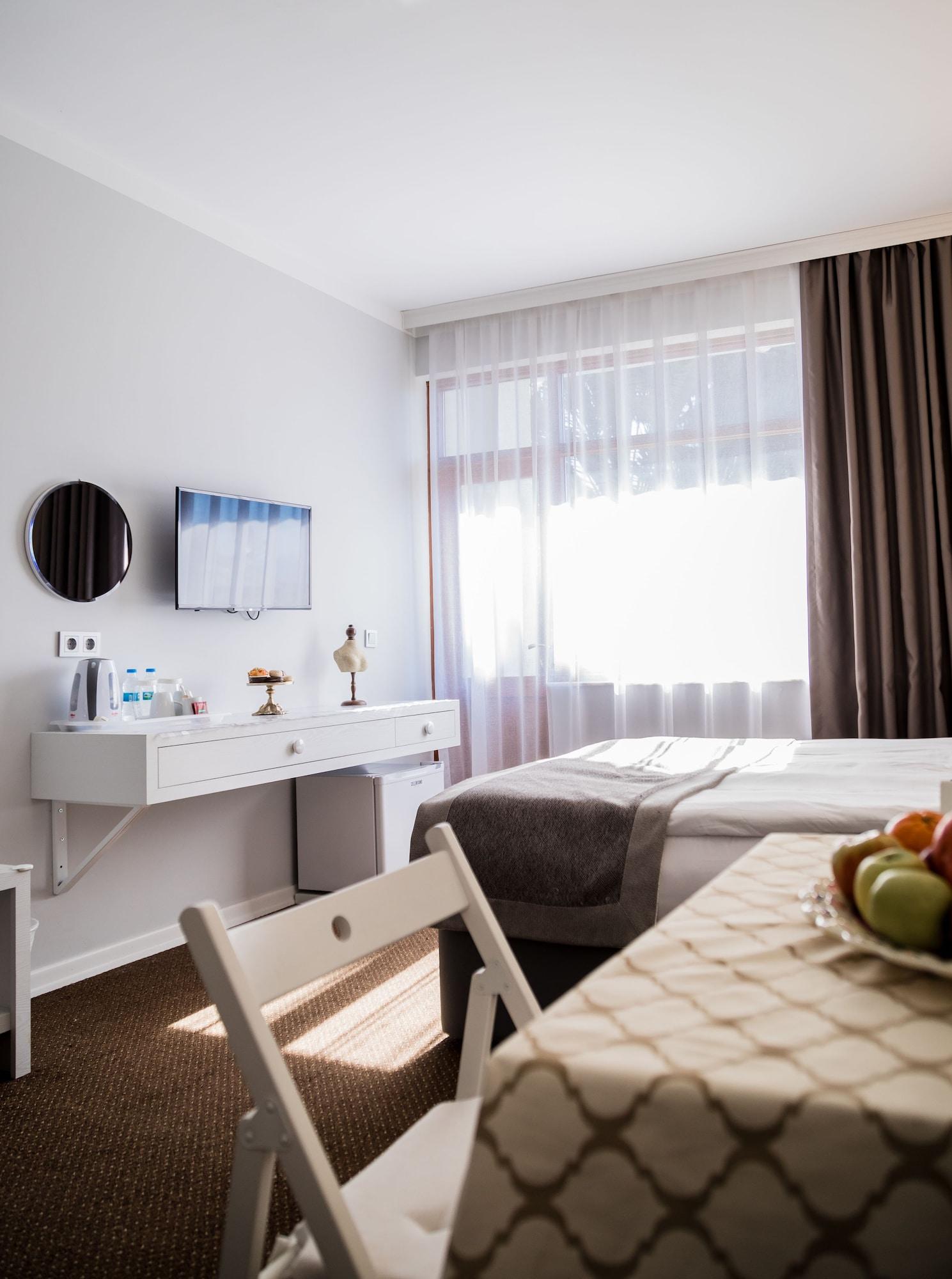 Delight Deluxe & Hotel 2*