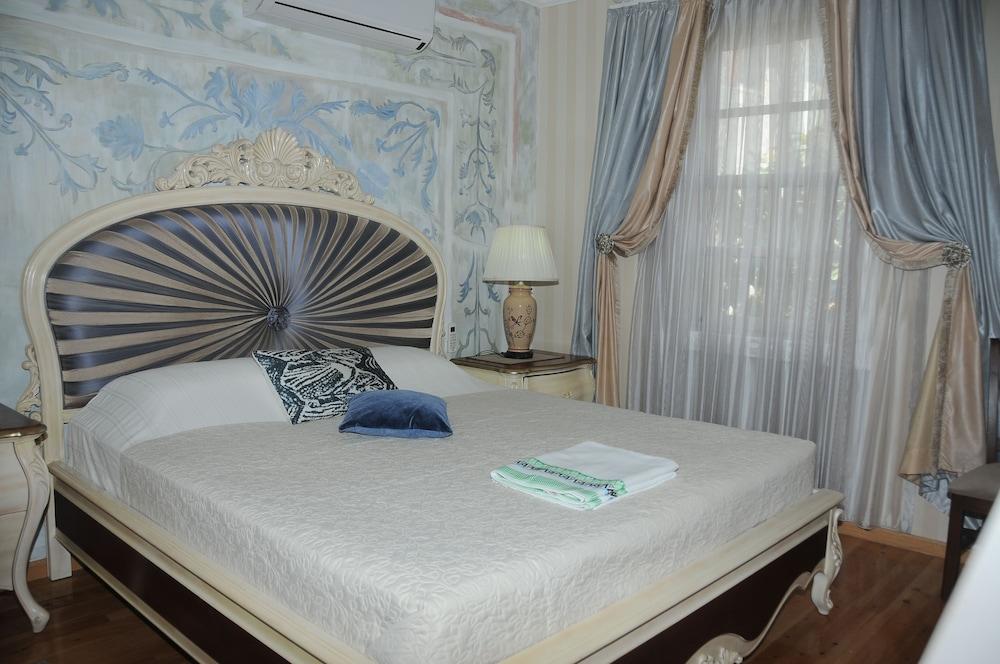 Hotel Delight Deluxe & 2*