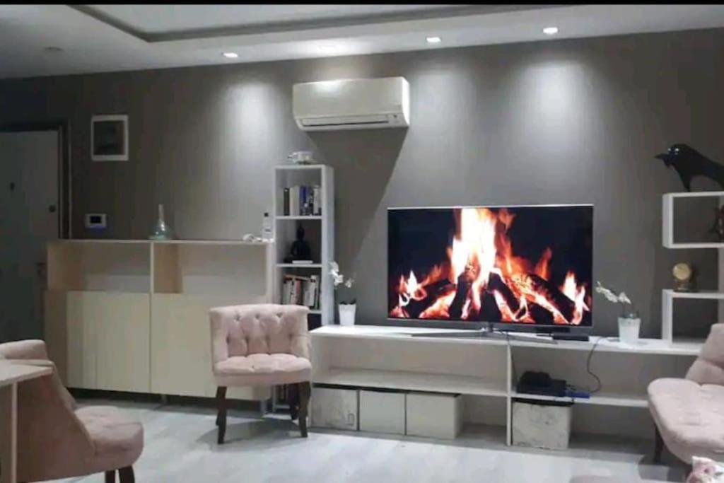 Konyaalti'nda Luks Havuzlu 1+1 Apartment Antalya