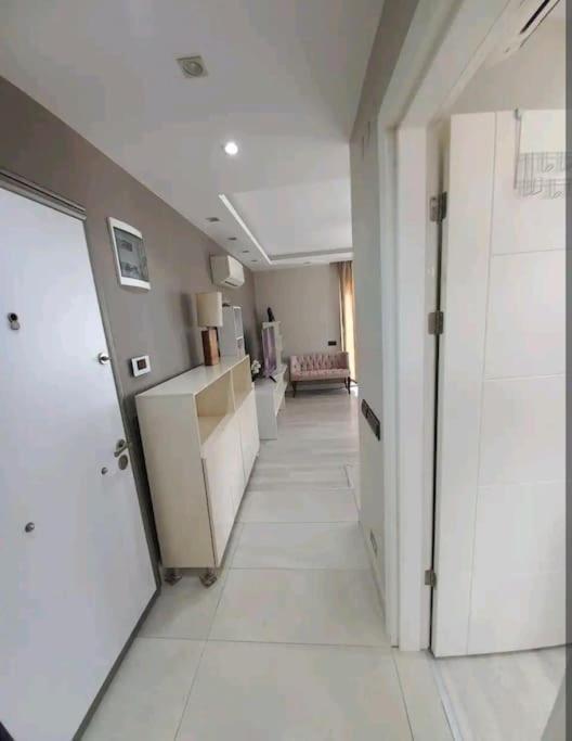 Konyaalti'nda Luks Havuzlu 1+1 * Antalya
