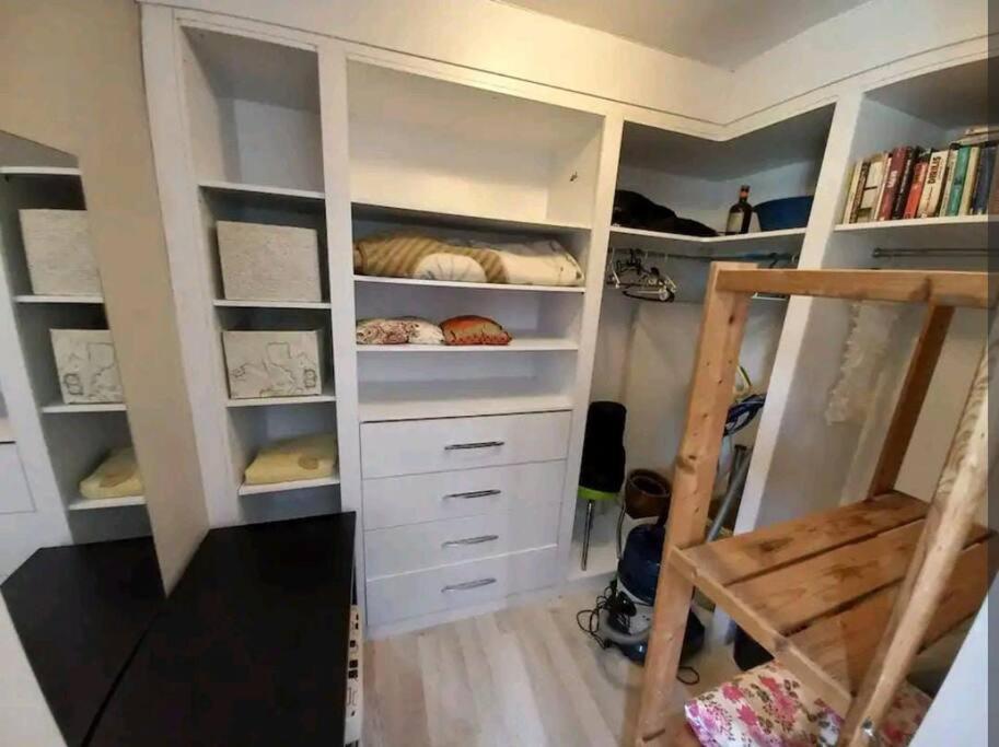 Apartment Konyaalti'nda Luks Havuzlu 1+1 Antalya