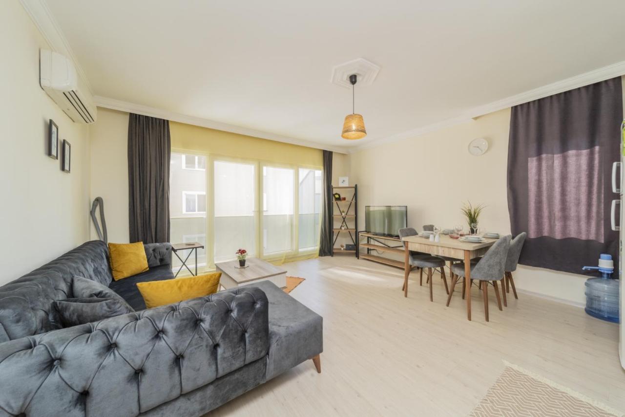 Luminous Flat W Shared Pool 5 Min To Lara *