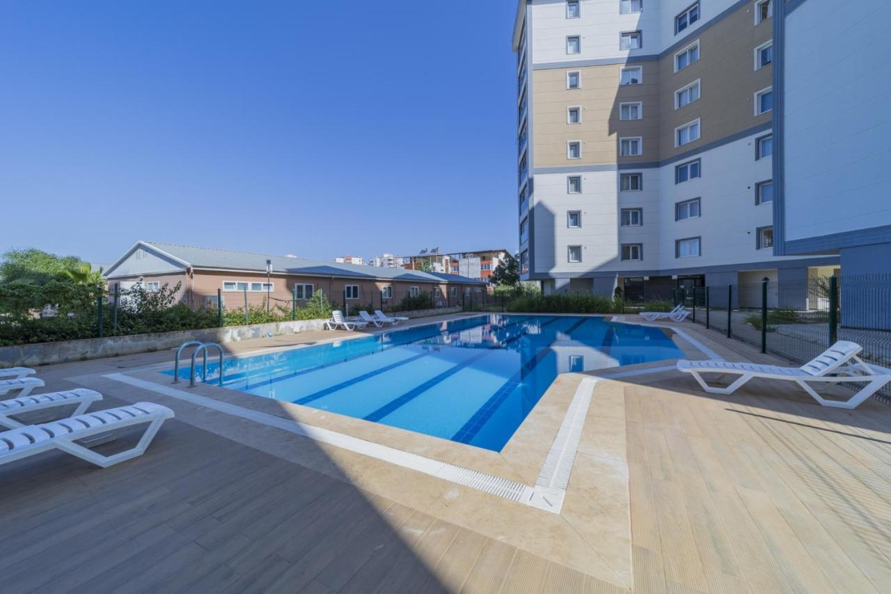 Luminous Flat W Shared Pool 5 Min To Lara *