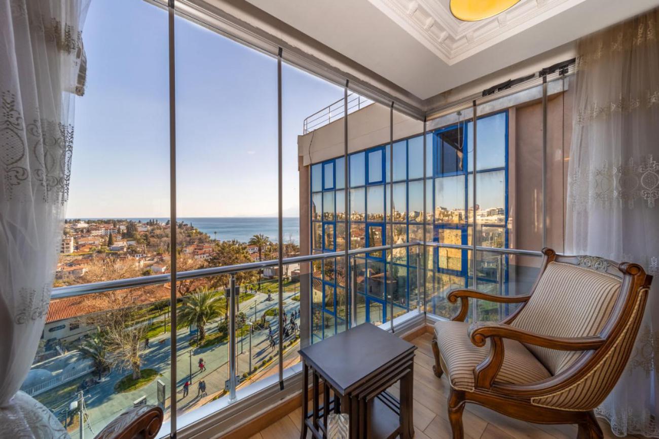 Lovely Flat With Sea View Near In Muratpasa Apartment