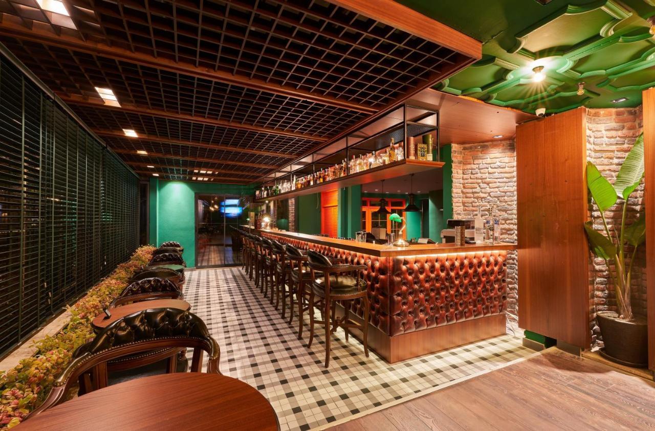 Hotel Azuu Bohem *