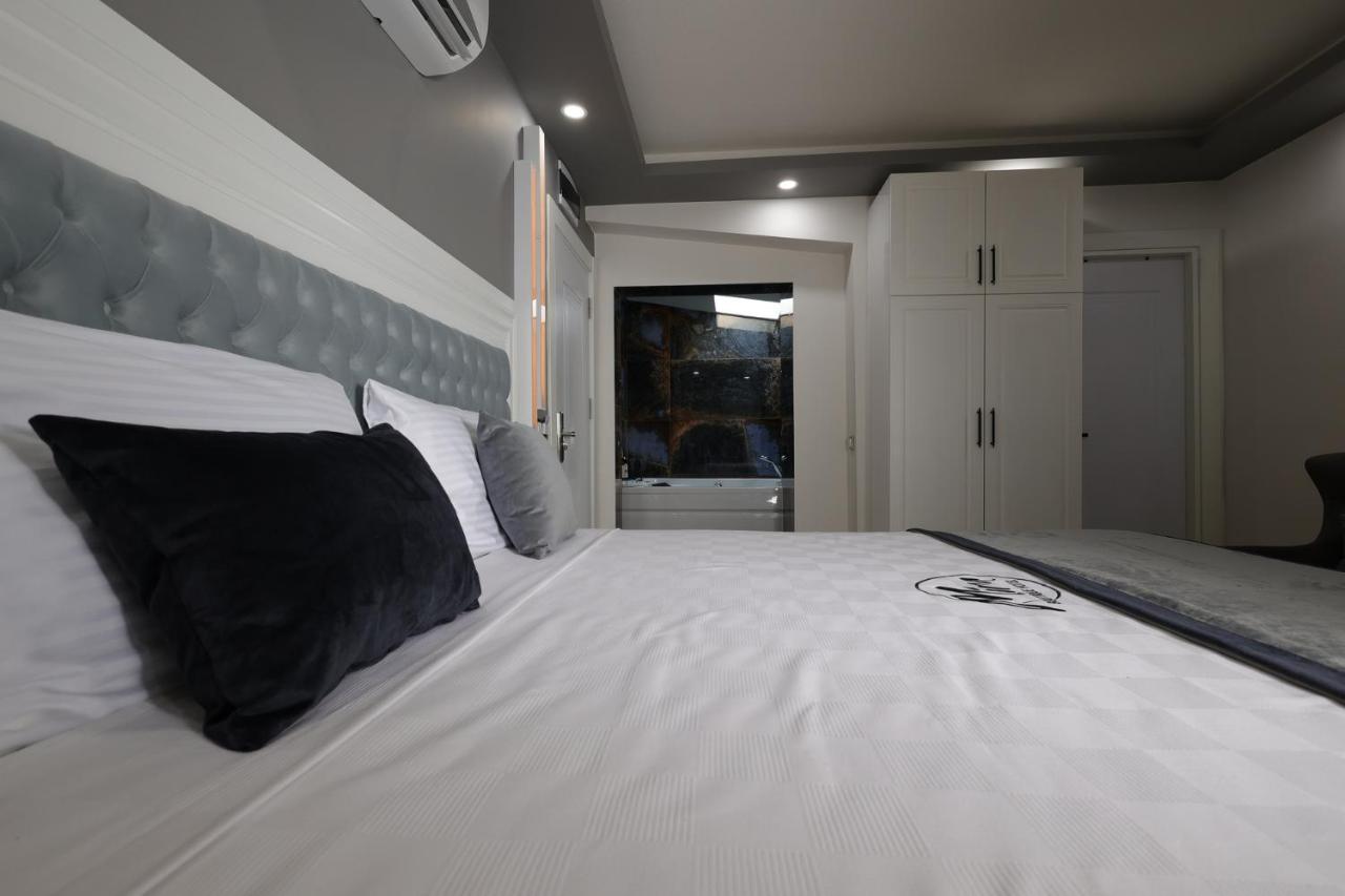 Mira Hotel