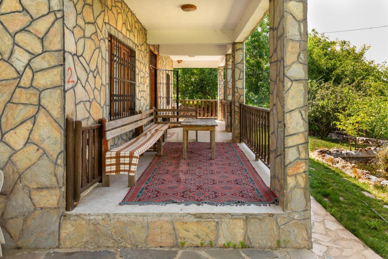 Feslikan Chalet