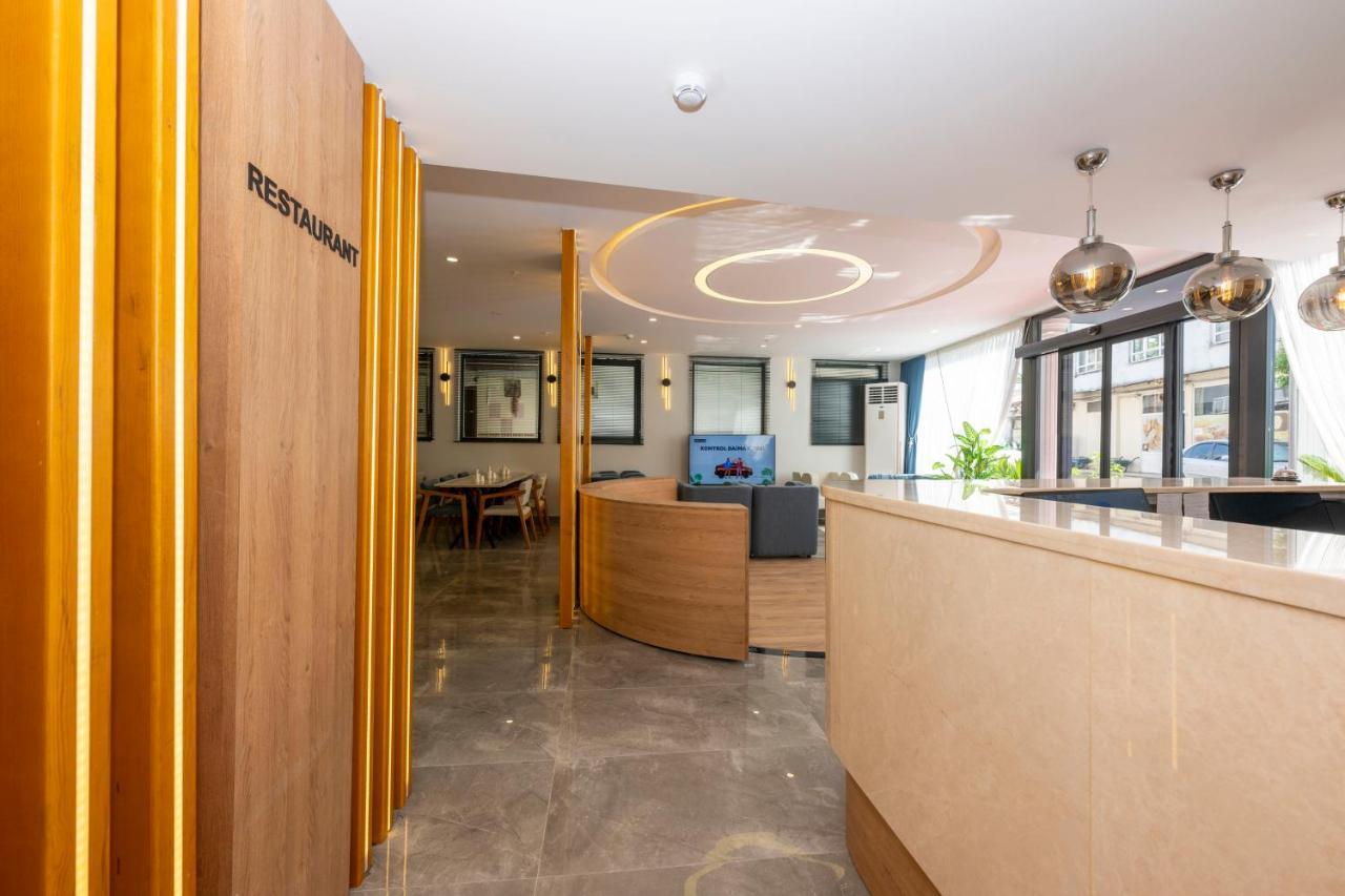 Diamond Luxury Hotel 3*