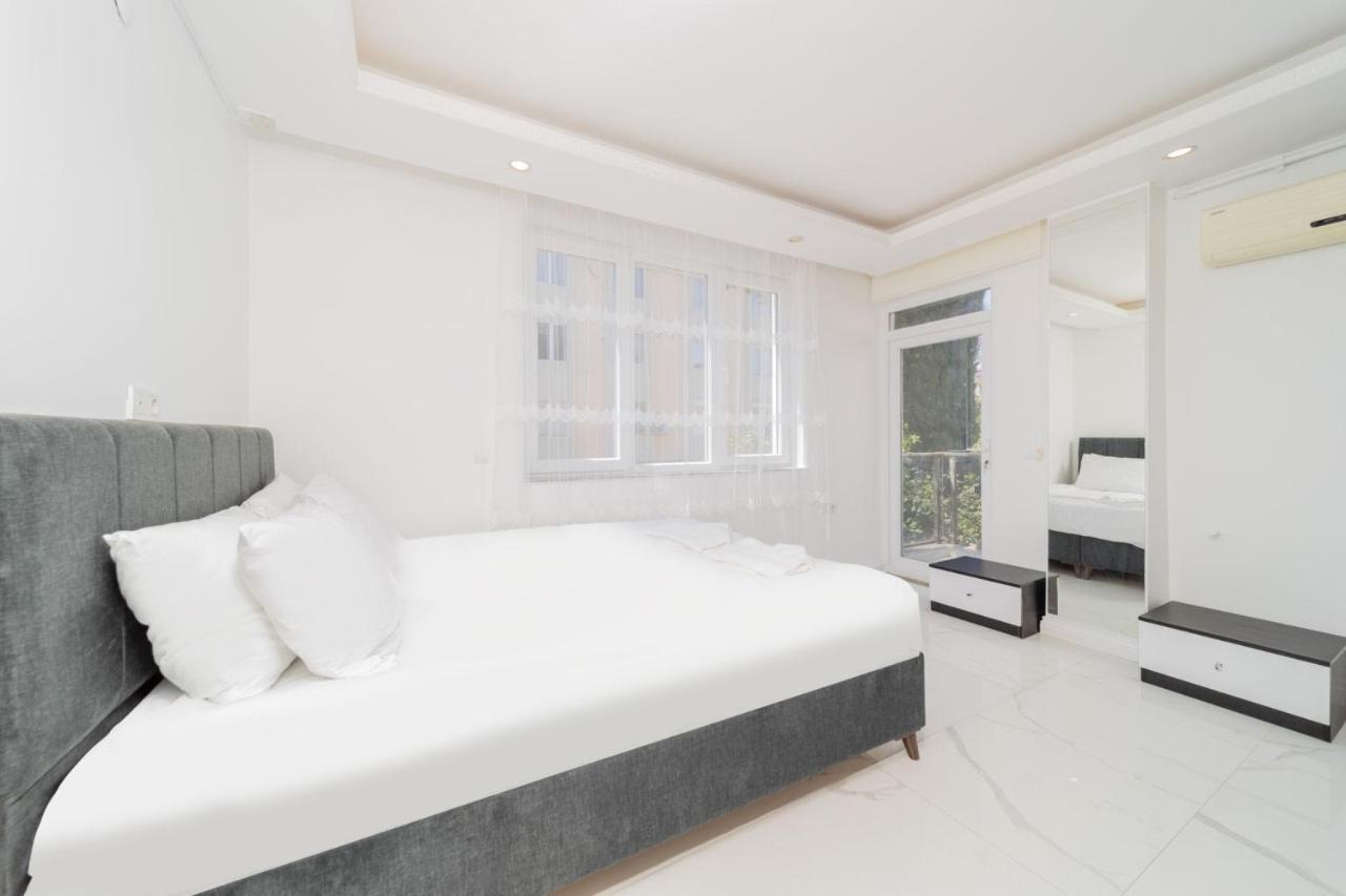 Furnished Flat W Balcony 2 Min To In Apartment Antalya