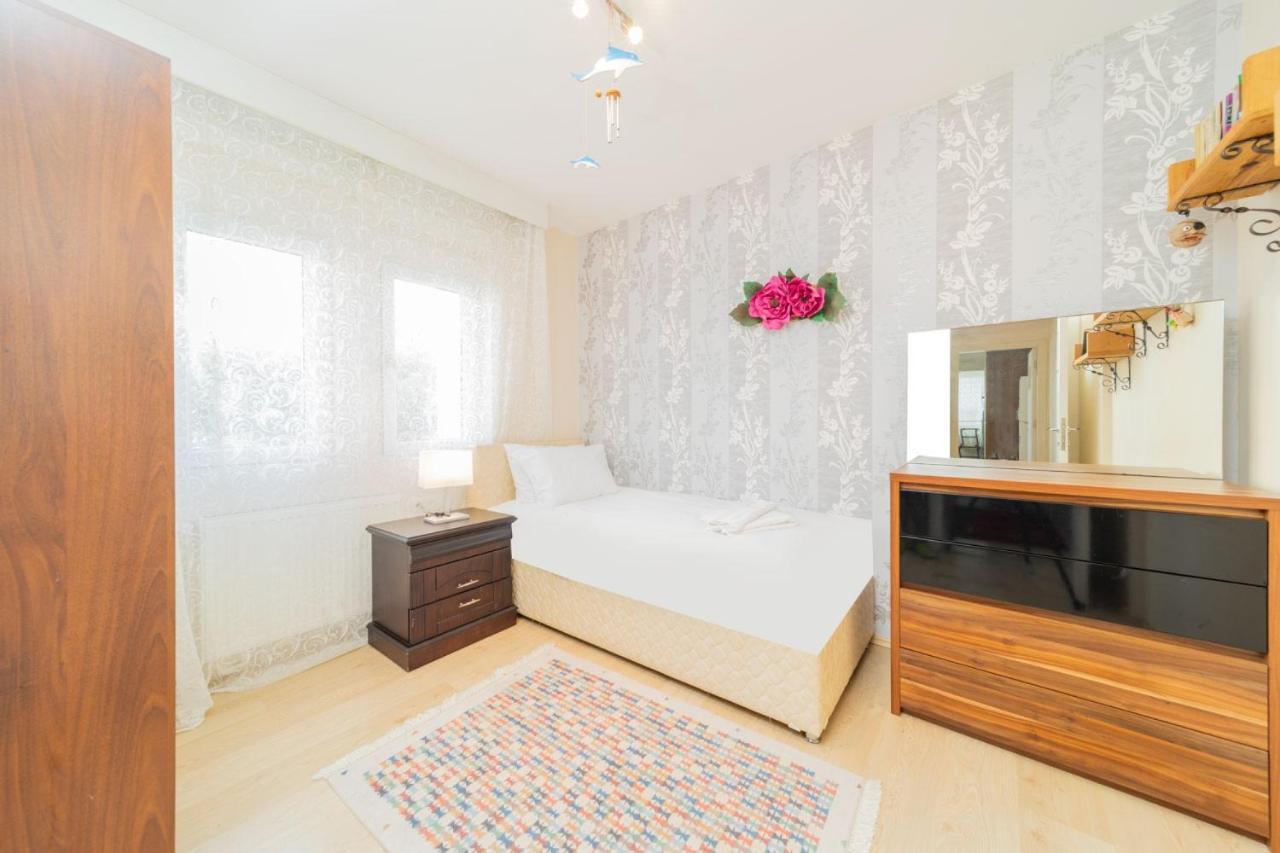 Flat With Balcony 3 Min To Konyaalti Antalya
