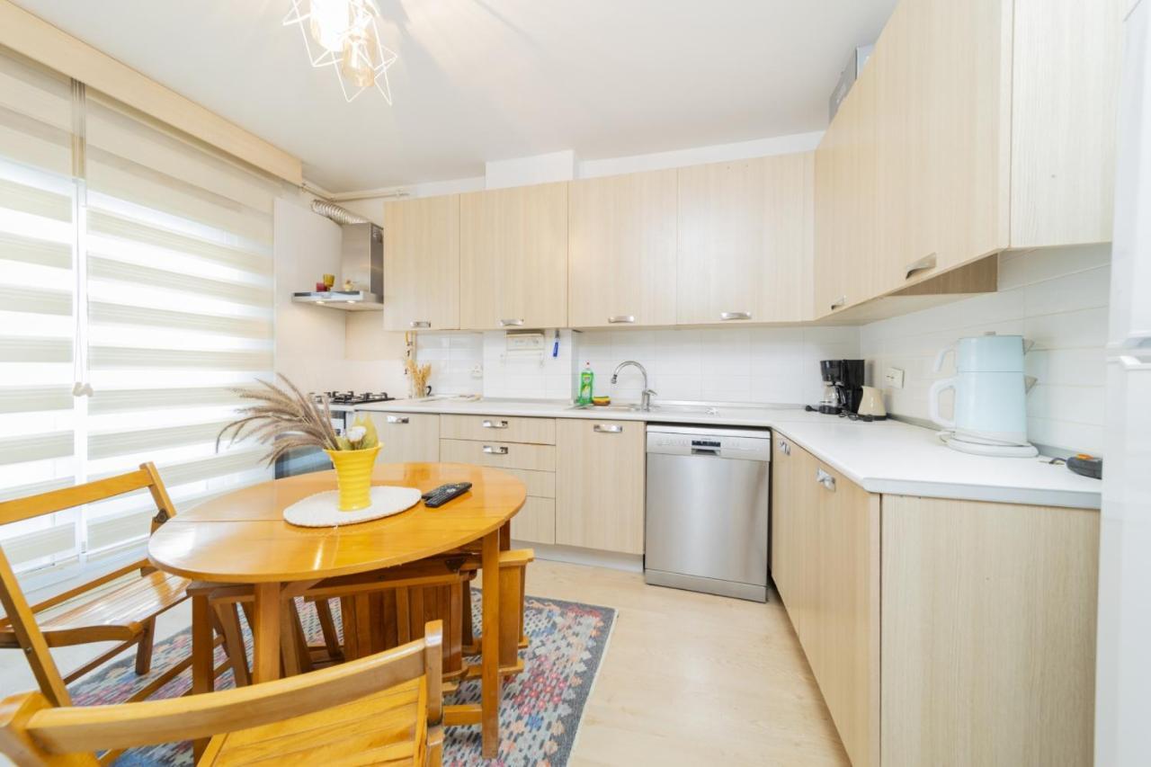 Flat With Balcony 3 Min To Konyaalti Apartment *