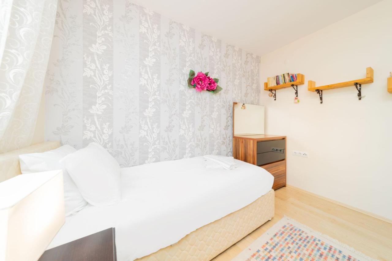 Flat With Balcony 3 Min To Konyaalti
